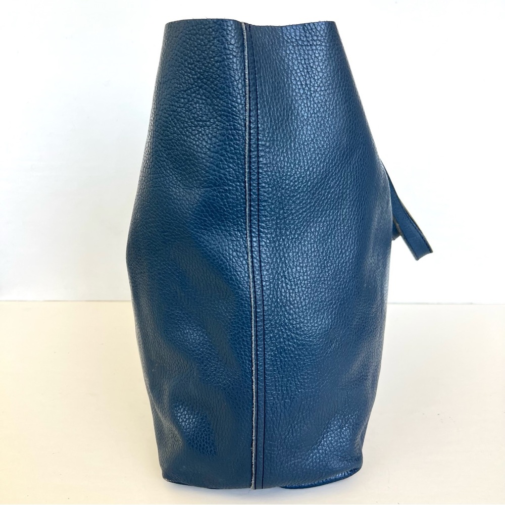 CUYANA Classic Easy Navy Pebbled Leather Large Shopping Bag Shoulder Bag Tote - Picture 5 of 16